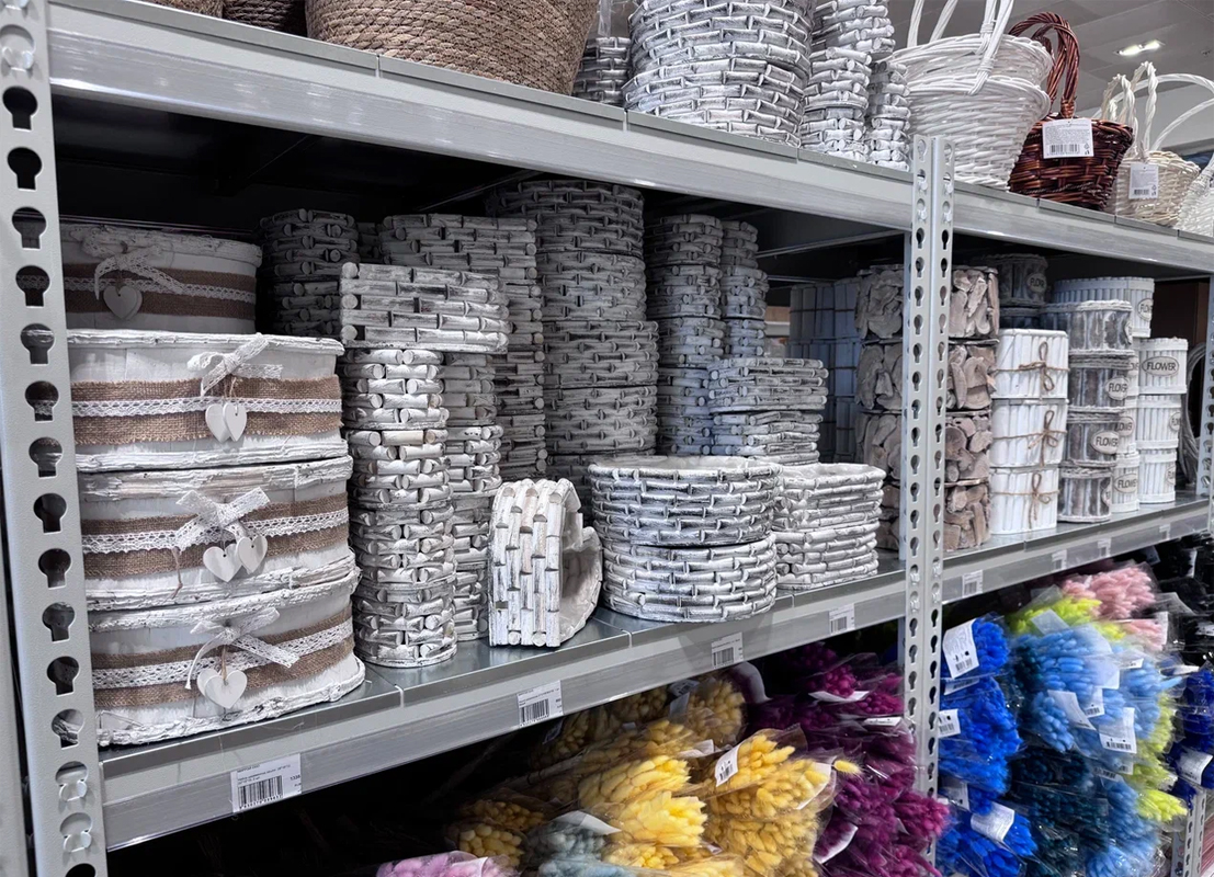 Доп.изображение в слайдере