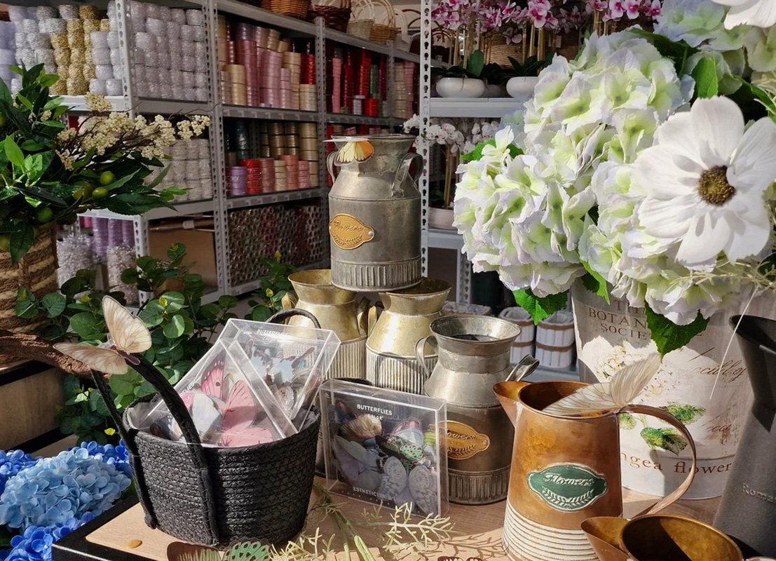 Доп.изображение в слайдере