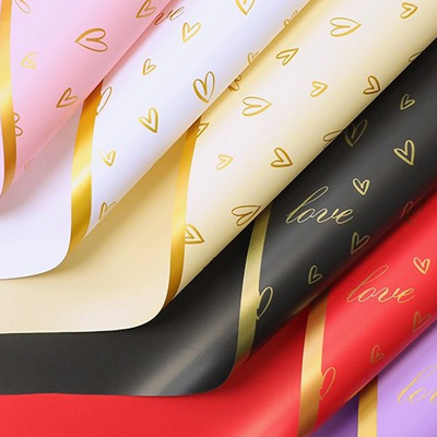 Плёнка "Золотые сердца" 57 см * 57 см