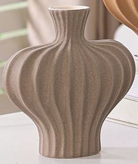 Ваза керамическая "Сердце", серая, 16,5*8,5*16,7 см.