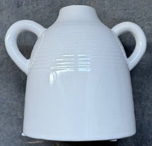 Ваза керамическая с ушками, цвет белый,  15,5*12,7*14,5 см.