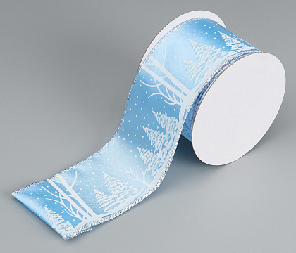 Лента новогодняя декоративная Елочки в снегу 6,3*10 ярд, 1 шт., белый/нежно-голубой