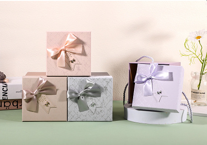 Набор коробок подарочных ассорти 12,5*12,5*16,5 см, 4 шт.