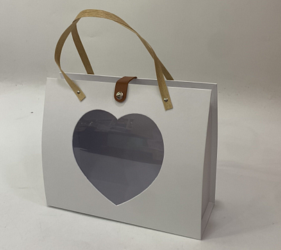 Коробка под цветы "Мон амур" 28x11,5x23 см, 1 шт., белый