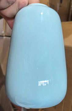 Ваза керамическая, цвет нежно-голубой, 9,5*9,5*15,5 см.