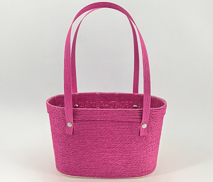 Сумочка плетеная из бумажной лозы,  верх 23*13 см, низ 20*9 см, высота 14 см, фуксия