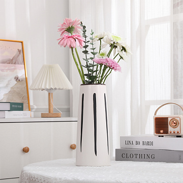 Ваза керамическая, цвет черно-белый, 10,5*24