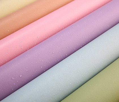 Водонепроницаемый упак. материал флористическая пленка с крафт бумагой, 80гр/м2, 50 см*10 м, белый