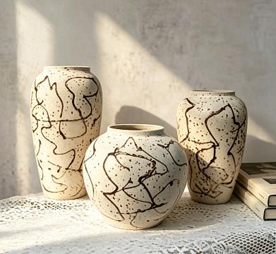 Ваза керамическая декоративная, цвет бежево-золотой, 21*22 см.