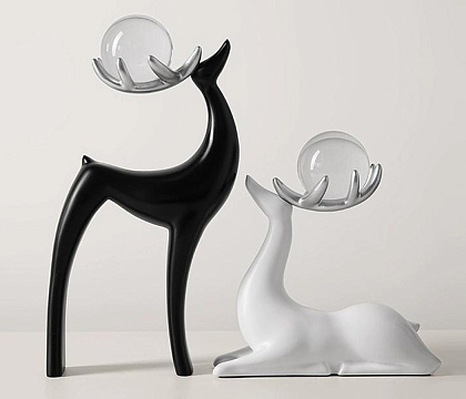 Набор декоративных статуэток "Олени" 2 шт., керамика/стекло, цвет черный/белый, 12,5*5,5*24; 15,5*5,5*16,5 см.