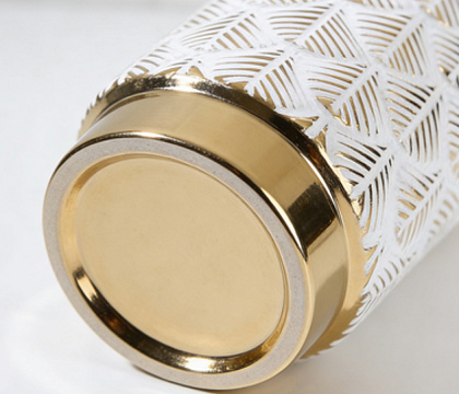 Ваза керамическая "Листья", цвет бело-золотой, 11*25 см