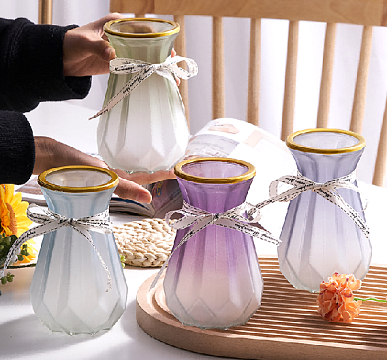 Ваза стеклянная 7,5*9*15 см, 1 шт., матовый градиент зеленый/молочный