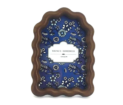 Фоторамка декоративная из дерева, волнистая, цвет венге, со стеклом, 10x15 см