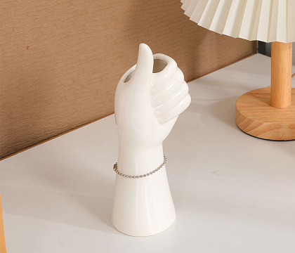 Ваза декоративная керамическая, цвет белый, 6,5*19 см