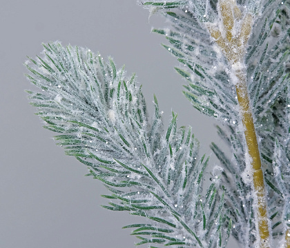 Ветка декоративная заснеженная с глиттером 37 см, 1 шт.