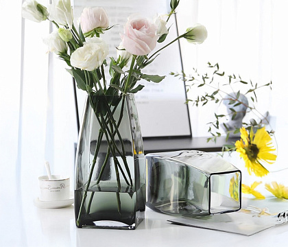 Ваза стеклянная D12* H27, 1 шт., серый