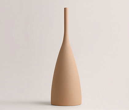 Ваза керамическая, матовая, цвет бежевый, 10*10*33 см.