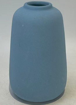 Ваза керамическая, цвет голубой, 9,5*9,5*15,5 см.