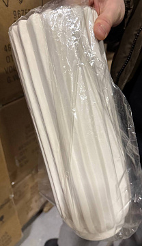 Ваза керамическая, 15*15*36,5 см.