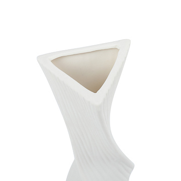 Ваза керамическая, цвет белый, 8*26 см