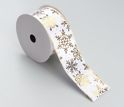 Лента новогодняя декоративная Снежинки 6,3*10 ярд, 1 шт., белый/золото