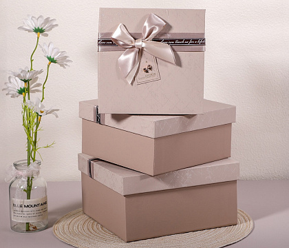 Набор коробок подарочных 19*19*9,5, 17*17*8, 15*15*6,5 см, 3 шт., св.бежевый