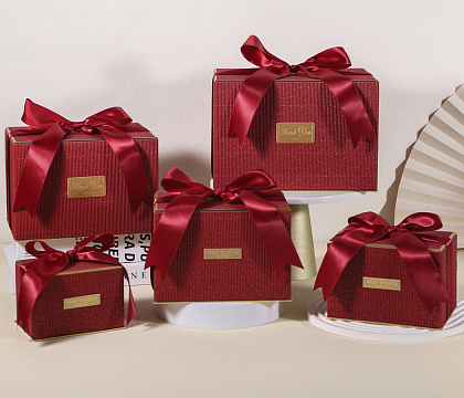 Набор подарочных коробок "Изящество"24*17*16,5, 21*15*14,5, 18*13*12,5, 15*11*10,5, 12*9*8,5, 5 шт., красный