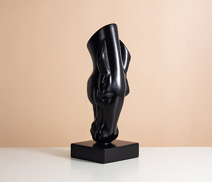 Керамическая декоративная ваза серия "Конь", цвет черный, 19*19*49,5 см