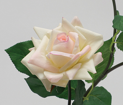 Цветок искусственный декоративный "Роза", 85 см., кремовый