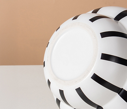 Керамическая декоративная ваза серия "Зебра", 20,5*20,5*18,5 см