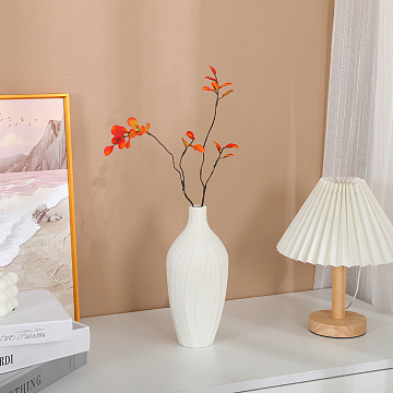 Ваза керамическая, цвет белый, 10*23,5 см