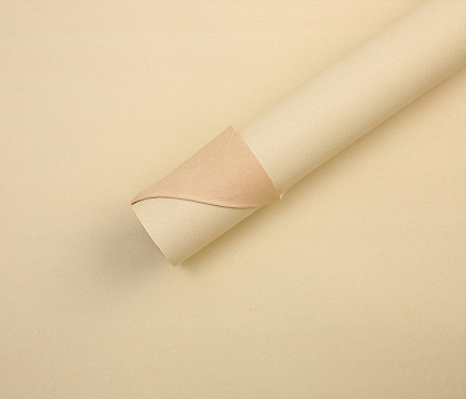 Водонепроницаемый упак. материал флористическая пленка с крафт бумагой, 80гр/м2, 50 см*10 м, шампань