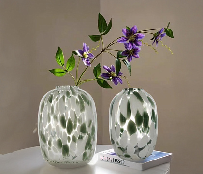 Ваза стеклянная D17 * H25 см, 1 шт., молочный/оливковый