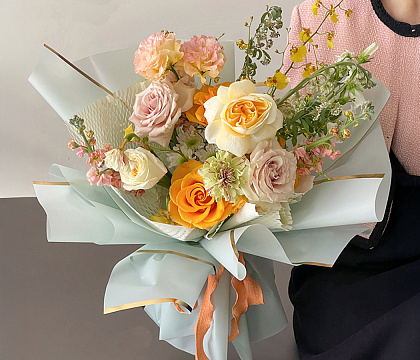 Упак. материал флористическая пленка "Золотой кант", 58х58 см, красный, 20 листов /упак