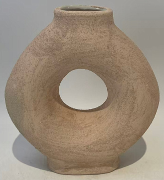 Ваза керамическая, цвет нежно-бежевый, 21,6*8,4*23,6 см.