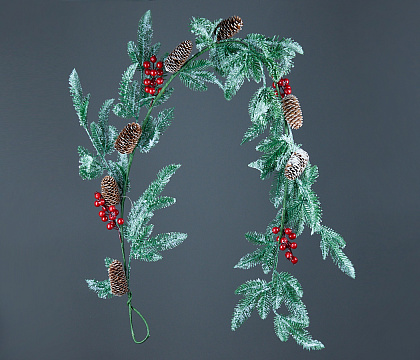 Новогодняя гирлянда с ягодами и заснеженными шишками, 150 см