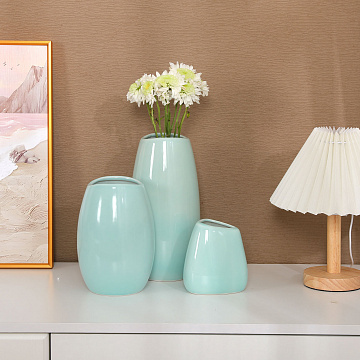 Набор керамических ваз 3 шт.: 12,7*18,5*7,7/10,5*10,5*5,4/11,9*24*7 см.,  цвет нежно-голубой