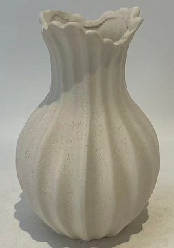 Ваза керамическая с вертикальными полосами, цвет белый, 14*14*20 см.