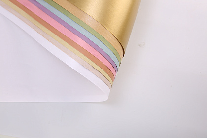 Водонепроницаемый упак. материал флористическая пленка с крафт бумагой, 80гр/м2, 50 см*10 м, белый