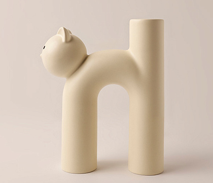 Ваза керамическая, "Кот", матовая, цвет молочный, 18*6,5*21 см.