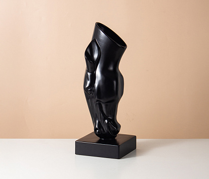 Керамическая декоративная ваза серия "Конь", цвет черный, 19*19*49,5 см