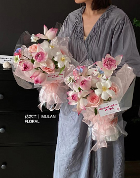 Упак. материал флористическая пленка со стеклянной текстурой , 60 мкр, 56 см х 10 м, винный