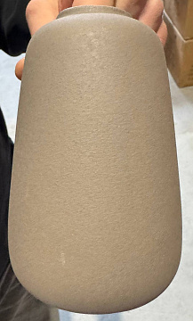 Ваза керамическая, цвет коричневый, 9,5*9,5*15,5 см.