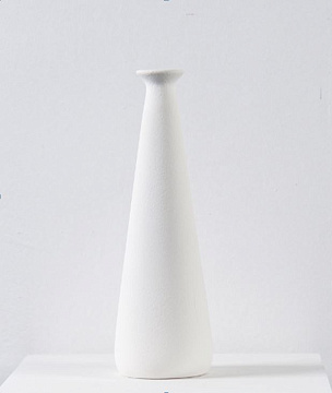 Ваза керамическая, цвет белый, 8,2*24 см