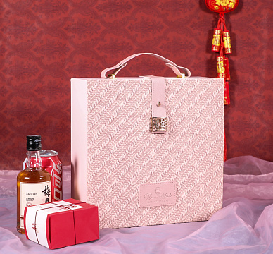 Коробка подарочная 20*20*9, св.розовый