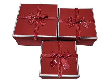 Набор коробок подарочных 19*19*9,8, 17*17*8, 15*15*6,5 см, 3 шт., красный