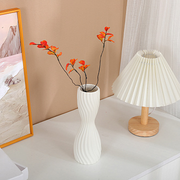 Ваза керамическая, цвет белый, 8*24 см.