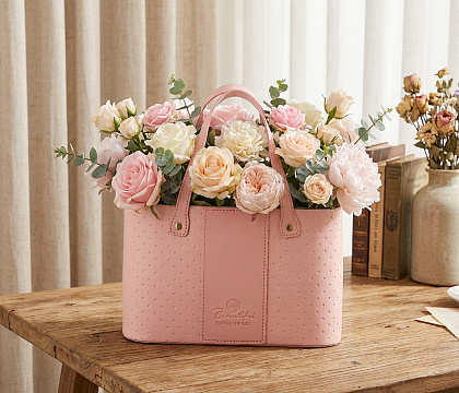 Коробка для цветов "Изысканная простота" 24,5*14*14,5, 1 шт., светло-розовый