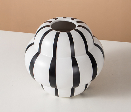 Керамическая декоративная ваза серия "Зебра", 20,5*20,5*18,5 см