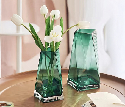 Ваза стеклянная D11 * H25 см, 1 шт., зеленый